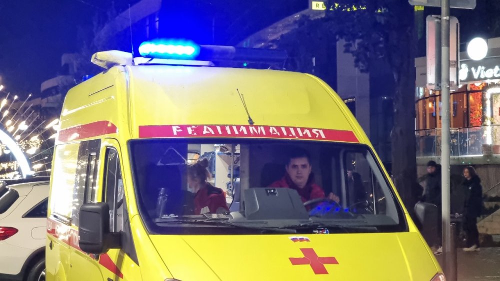 Три человека пострадали при взрыве газа центре Сочи в Магните