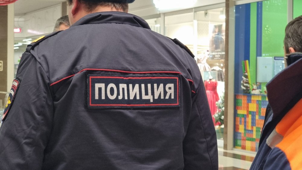Полиция Краснодара разыскивает мужчину, повредившего чужие автомобили