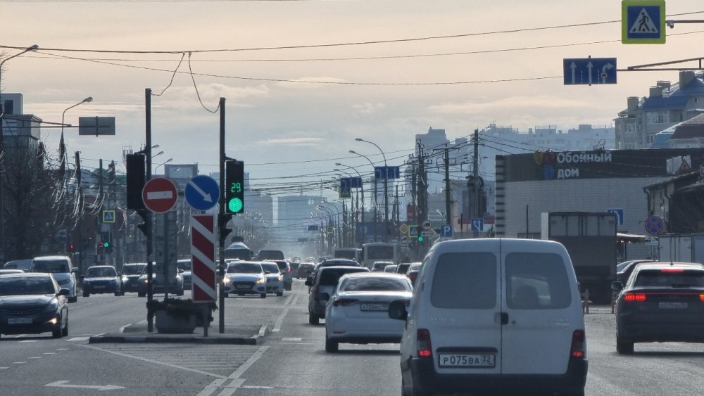 Жители Краснодара начали покидать город в первый день выборов президента