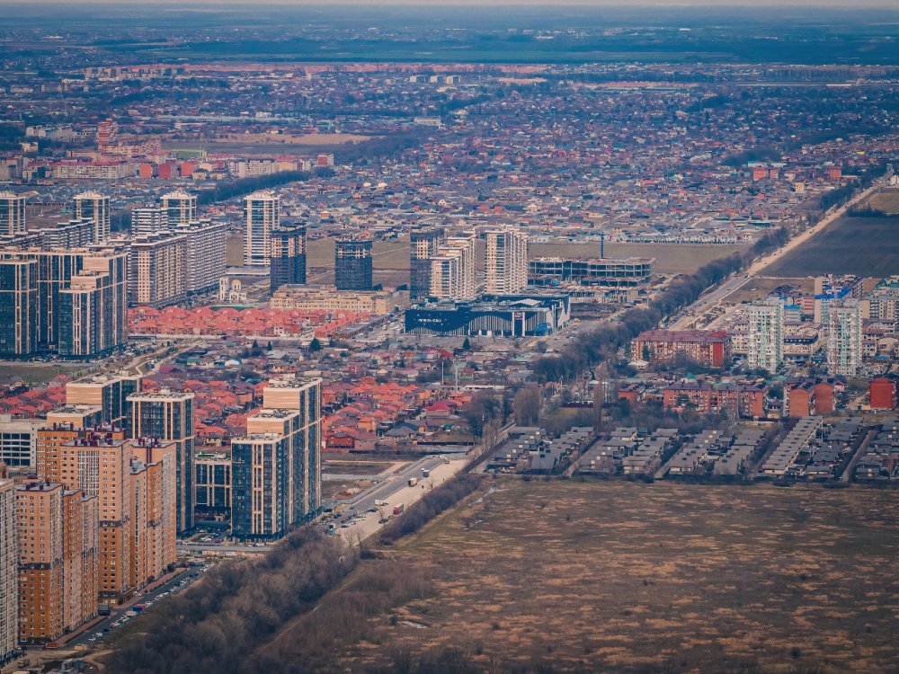 В Краснодаре и Сочи новостройки оказались дороже вторичного жилья на треть