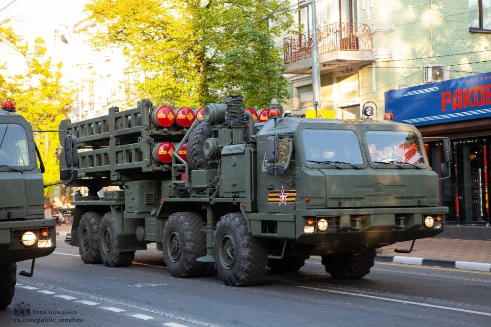 В Новороссийске жителей предупредили о сохранении вероятности ракетных ударов ВСУ
